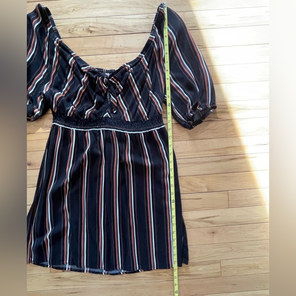 Black Mini Dress 3/4 Puff Sleeve Tie Front V-Neck Vertical Stripes - Picture 5 of 5